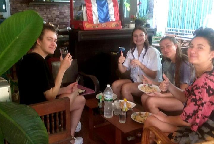 Srikrung Guesthouse Ayutthaya Eksteriør billede