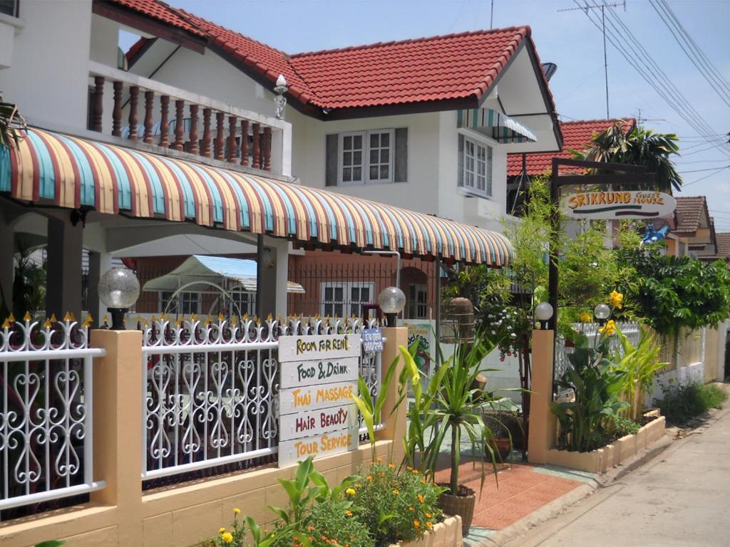 Srikrung Guesthouse Ayutthaya Eksteriør billede