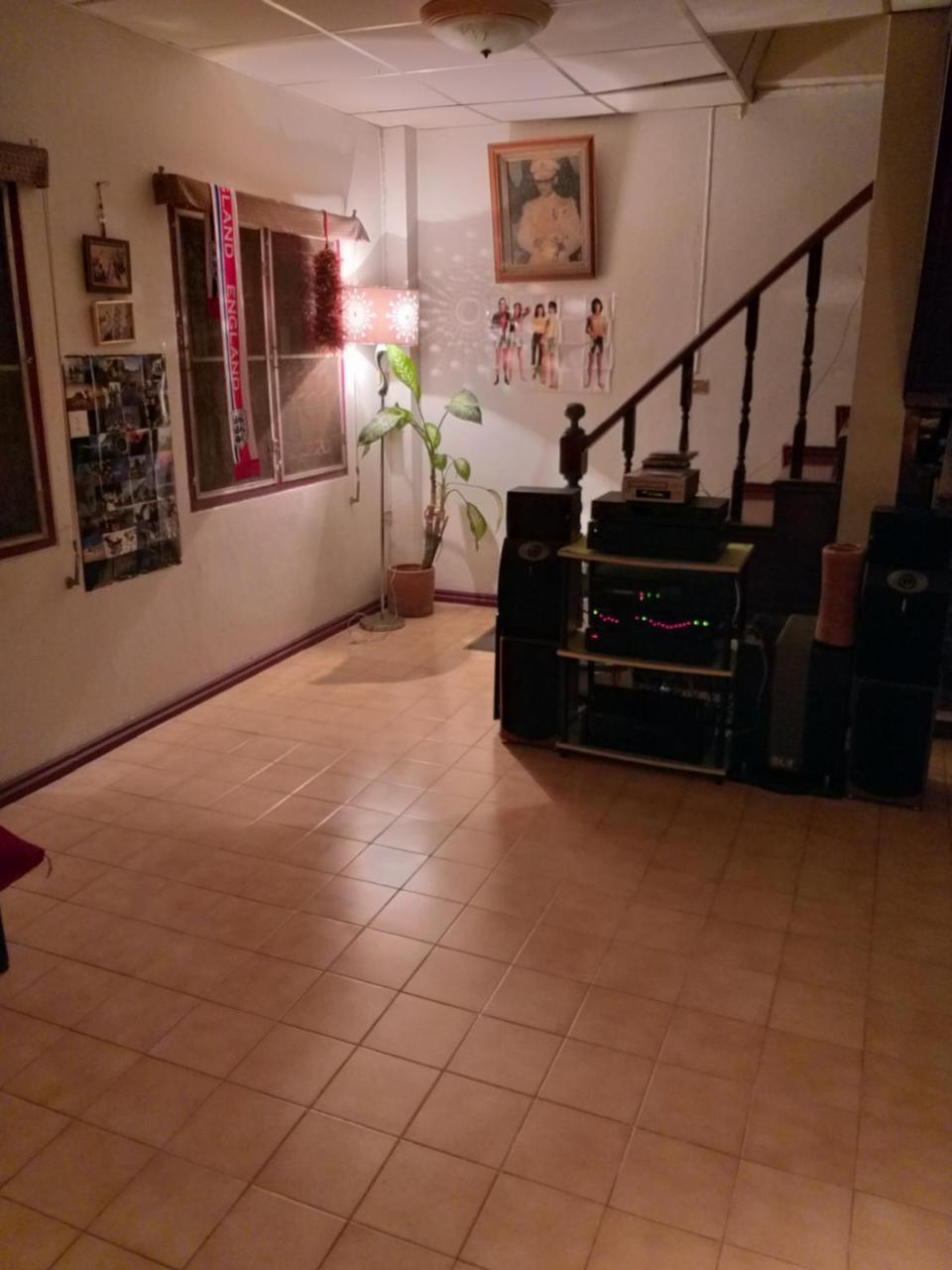 Srikrung Guesthouse Ayutthaya Eksteriør billede