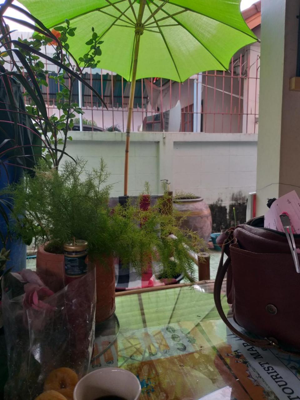 Srikrung Guesthouse Ayutthaya Eksteriør billede
